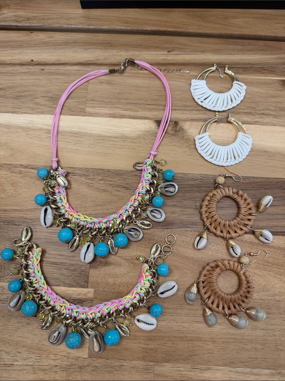 Source Unknown Turquoise & Pink Boho Statement Necklace Set with Shell Accents